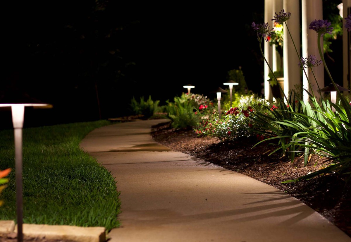 Sidewalk pathway lighting